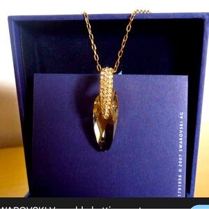 SWAROVSKI Vergulde ketting met vergulde hanger Crafty pendant